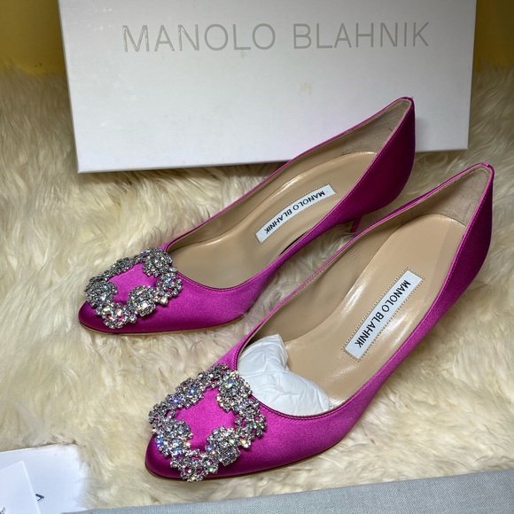 New authentic Manolo Blahnik hangisi heels - Picture 7 of 14